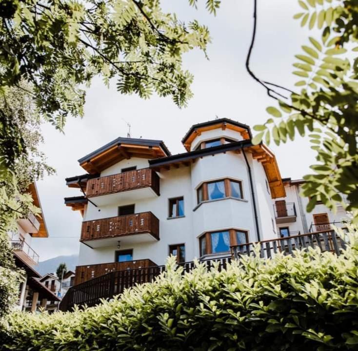 Bed and Breakfast Atelier Della Montagna Zambla Alta Exterior foto